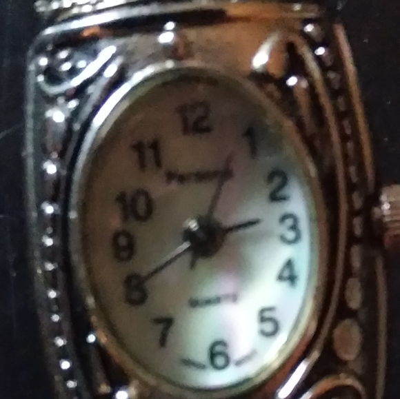 Watch - Picture 3 of 6